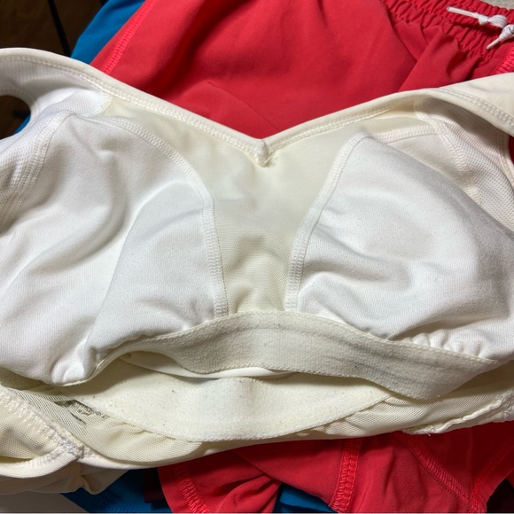 Nike Running Bundle Lot Tank Bra Top & 2 Shorts Small S Blue Salmon Pink - Picture 4 of 16